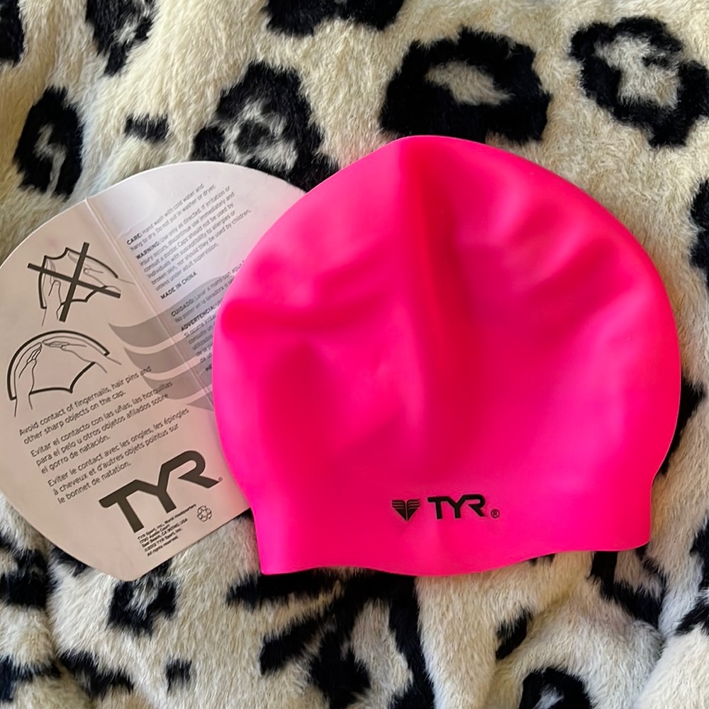 New TYR swim cap hot pink
